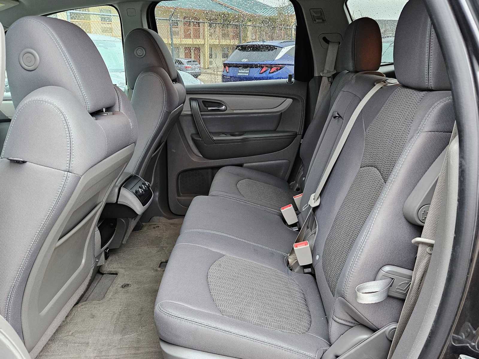 Used 2014 Chevrolet Traverse LS image 20