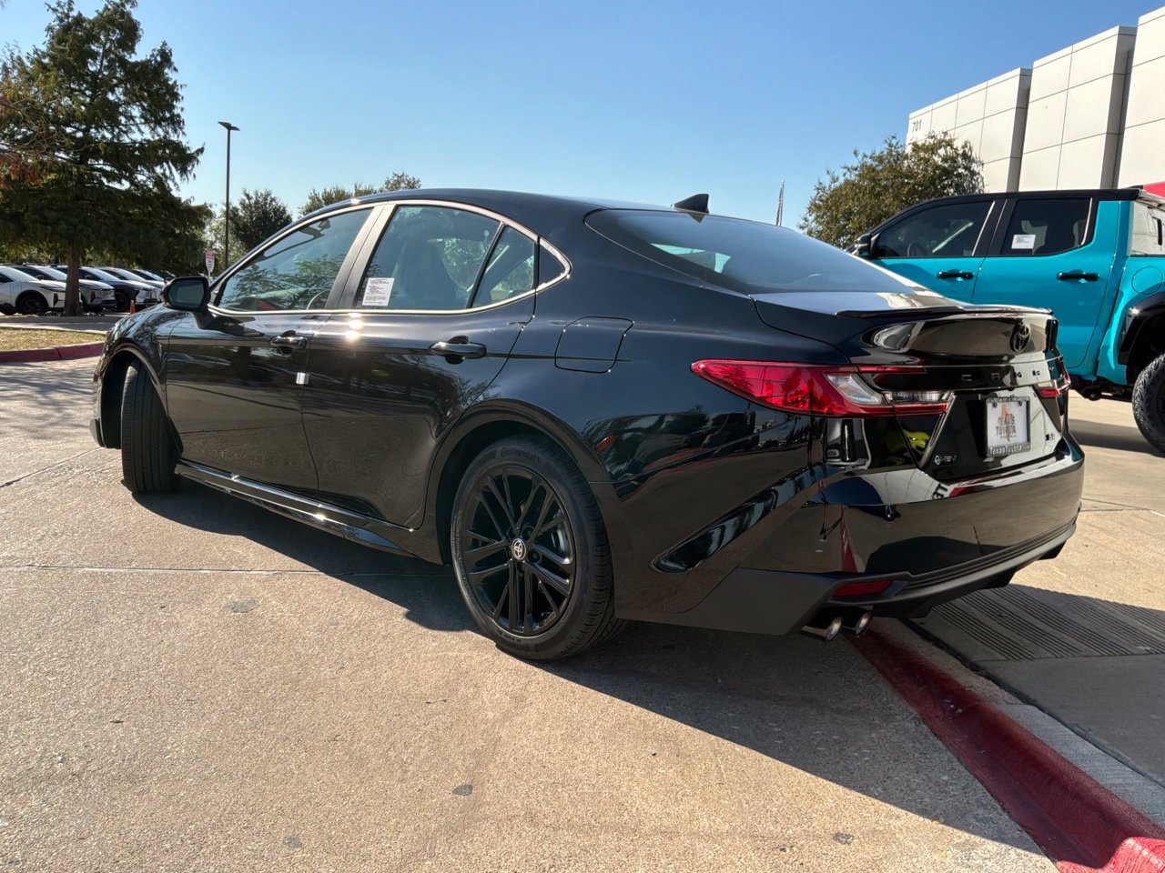New 2026 Toyota Camry SE w/ Convenience Package FWD image 7