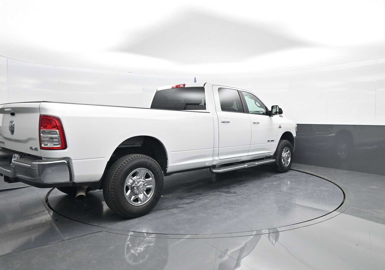 Used 2022 RAM 3500 Big Horn image 8