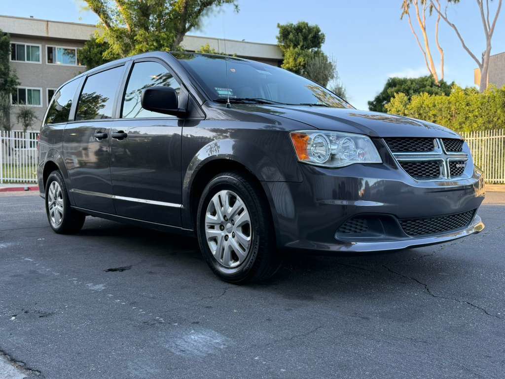 Used 2019 Dodge Grand Caravan SE FWD image 17