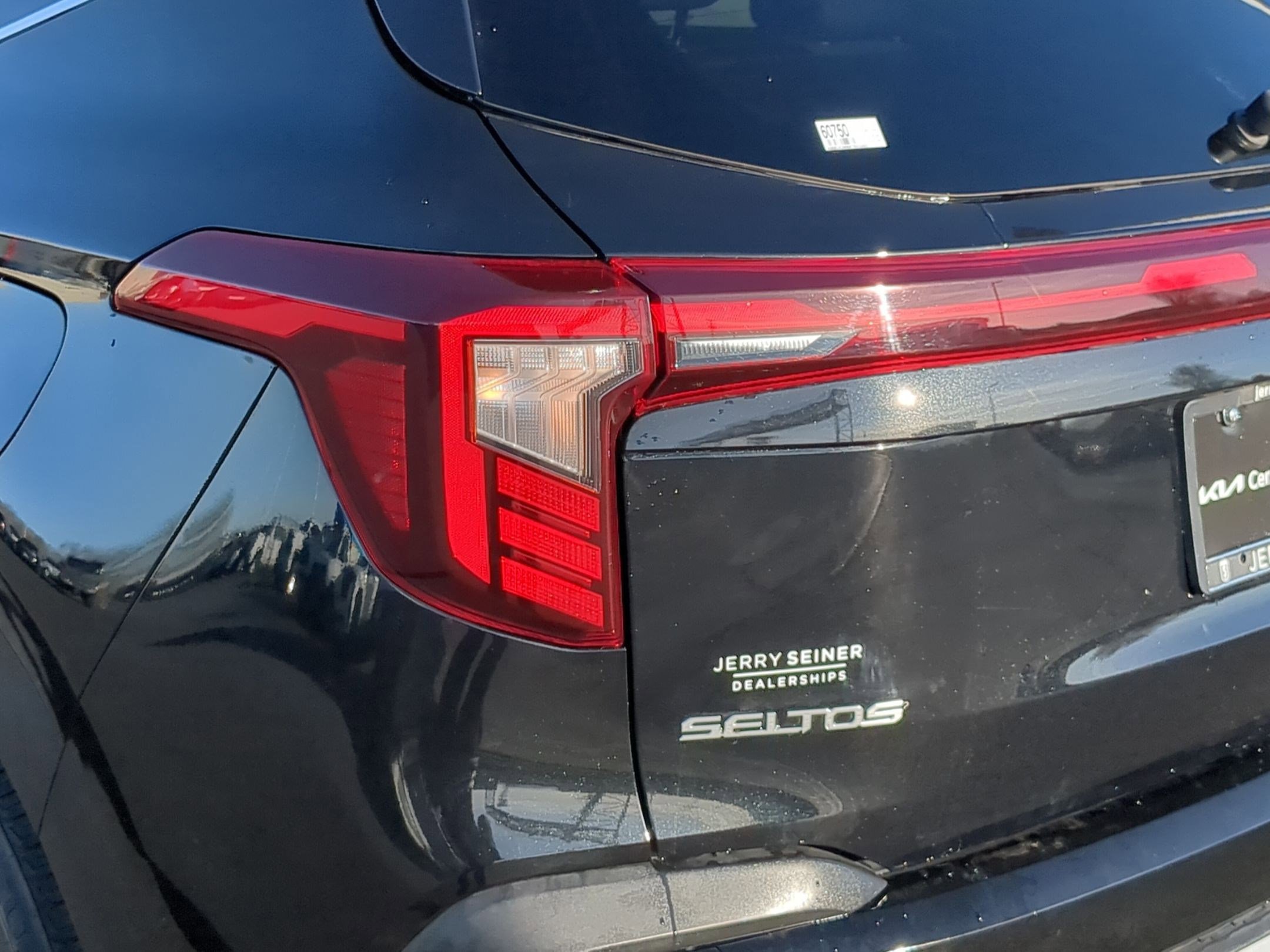 Certified 2024 Kia Seltos S image 11