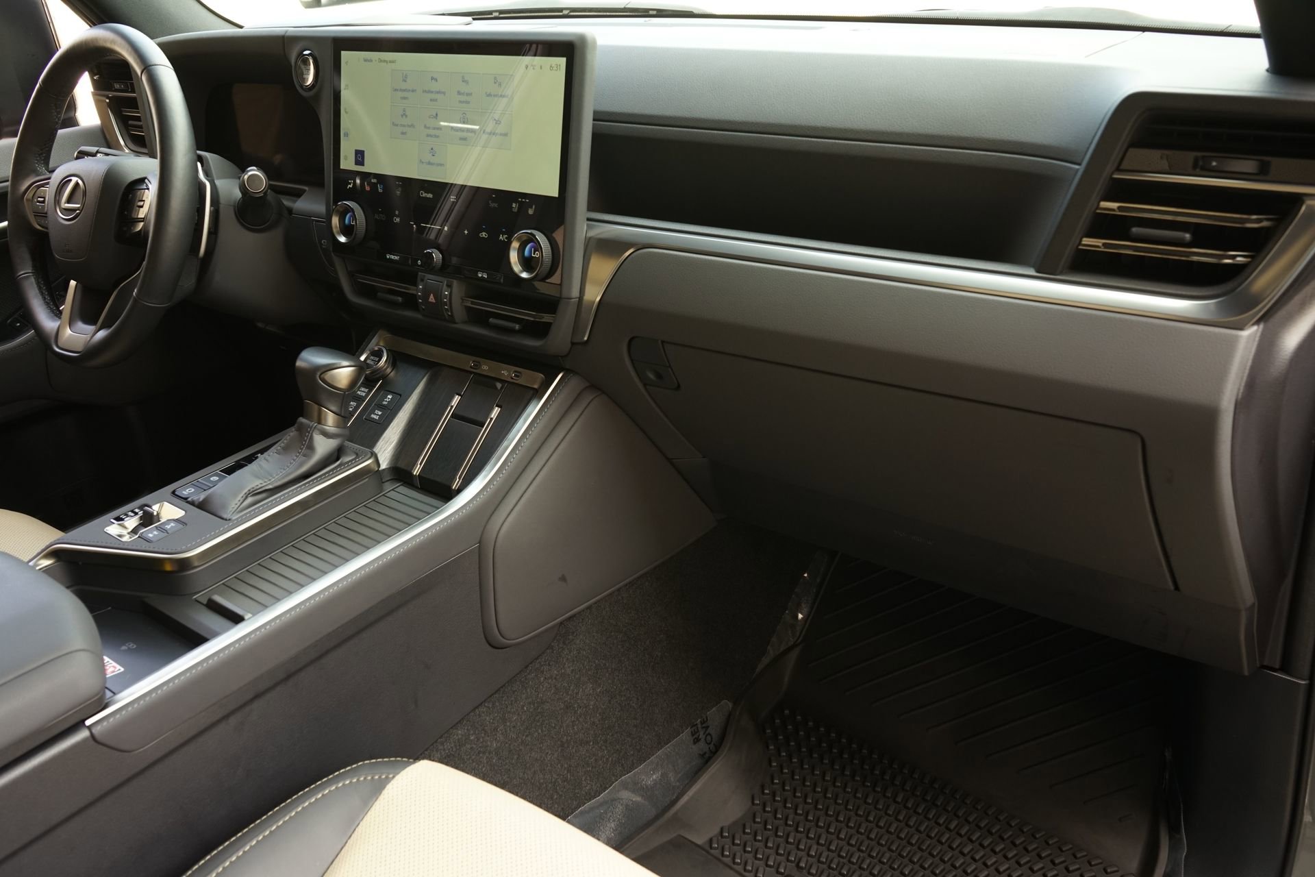 Used 2024 Lexus GX 550 AWD/4WD image 11