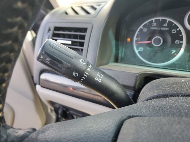 Used 2009 Ford Fusion SEL image 14