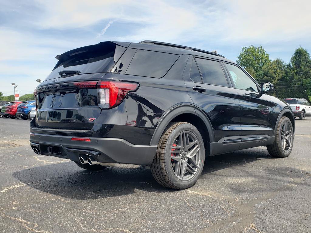 New 2026 Ford Explorer ST AWD/4WD image 3