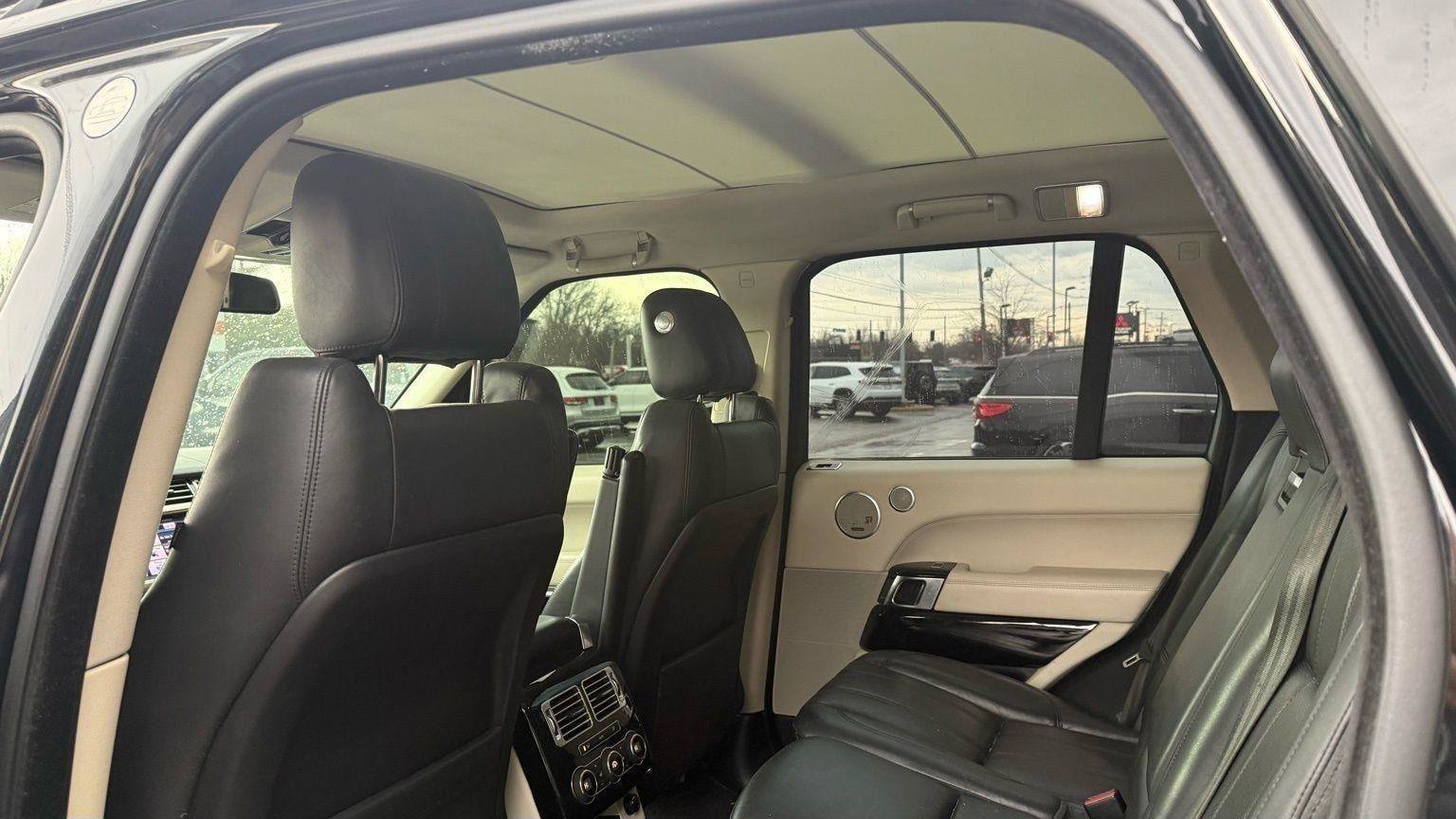 Used 2013 Land Rover Range Rover HSE AWD/4WD image 11