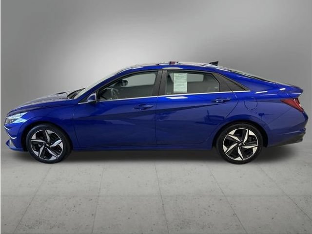 Used 2023 Hyundai Elantra Limited FWD image 2