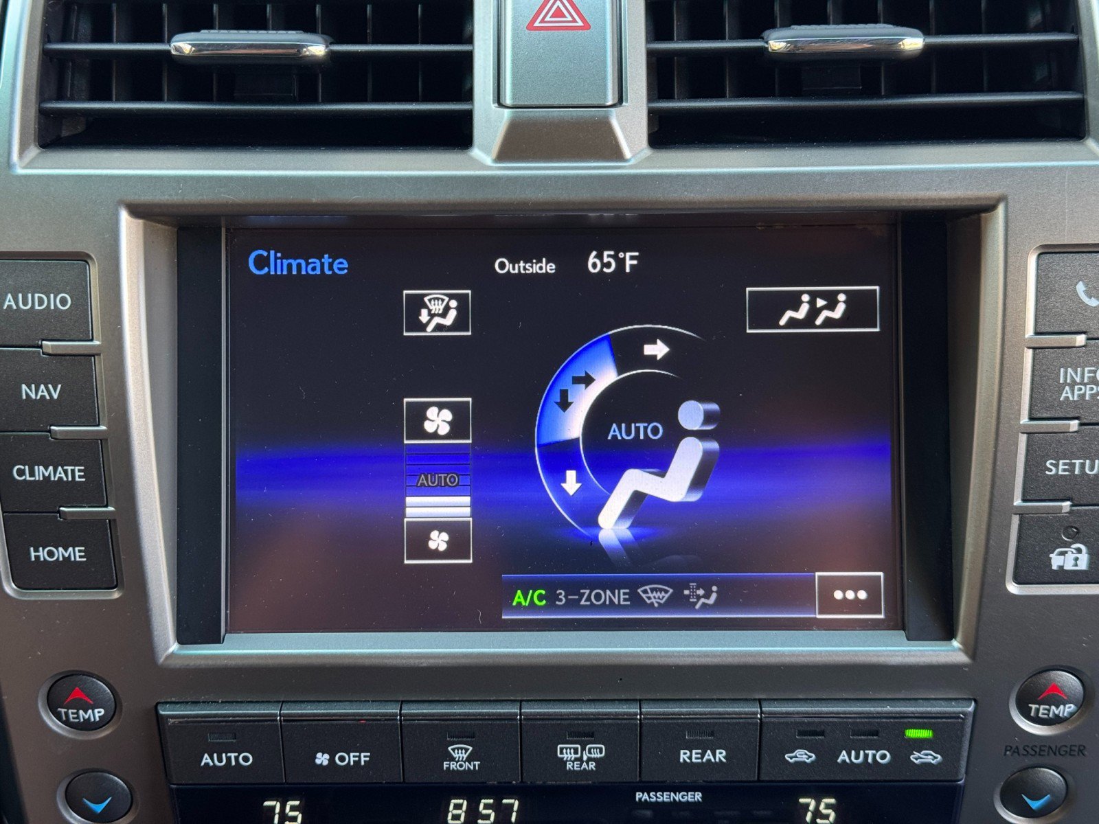 Used 2014 Lexus GX 460 image 26