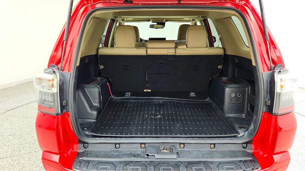 Used 2021 Toyota 4Runner SR5 Premium w/ Moonroof Package AWD/4WD image 20