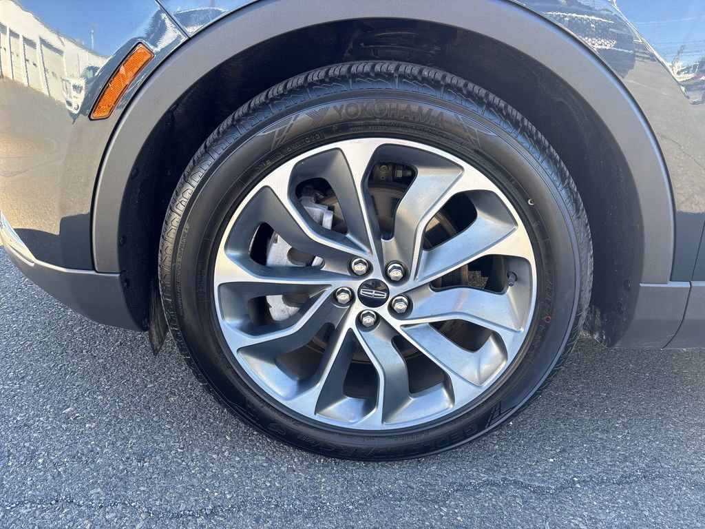 Certified 2022 Lincoln Nautilus Reserve w/ Luxury Package image 30