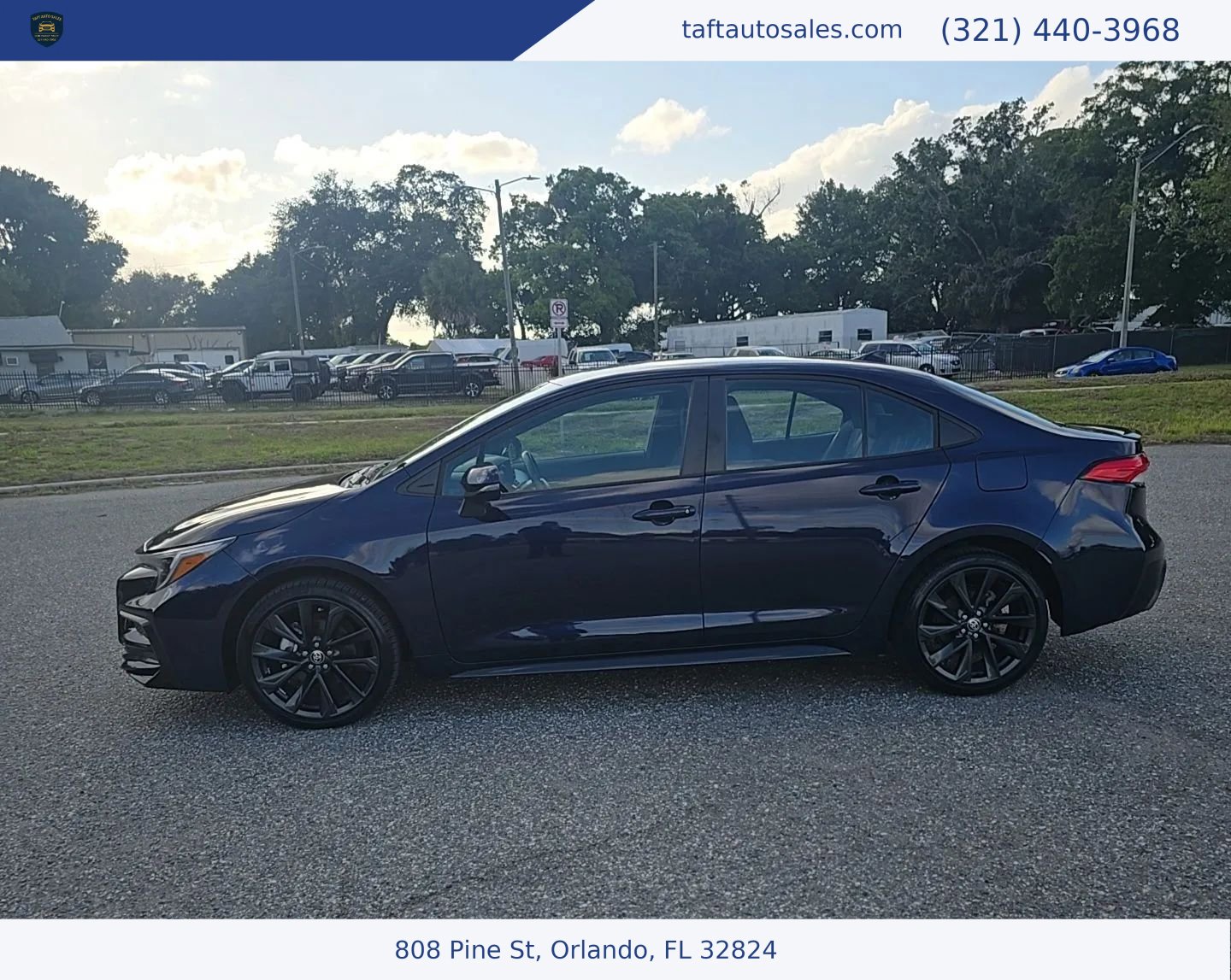 Used 2023 Toyota Corolla SE FWD image 3