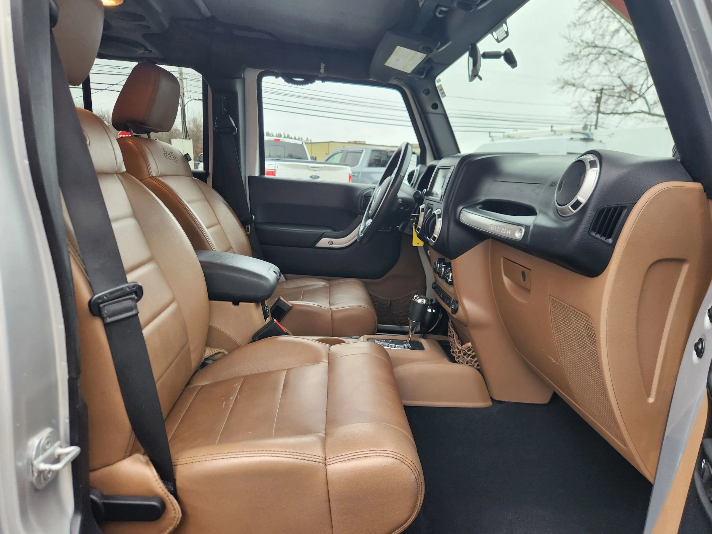 Used 2012 Jeep Wrangler Unlimited Sahara w/ Dual Top Group image 44