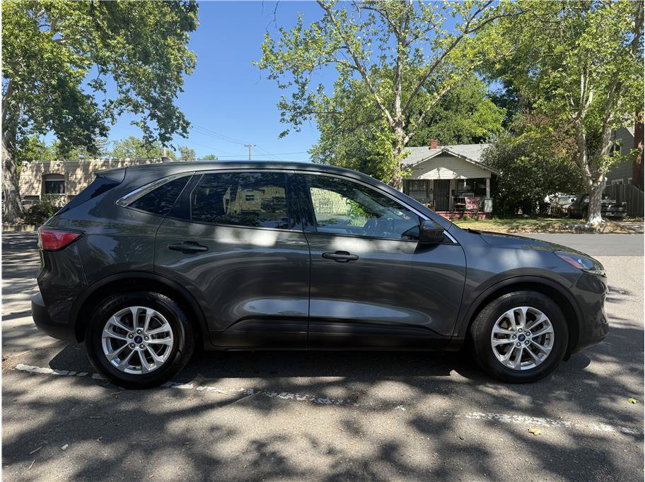 Used 2020 Ford Escape SE FWD image 4