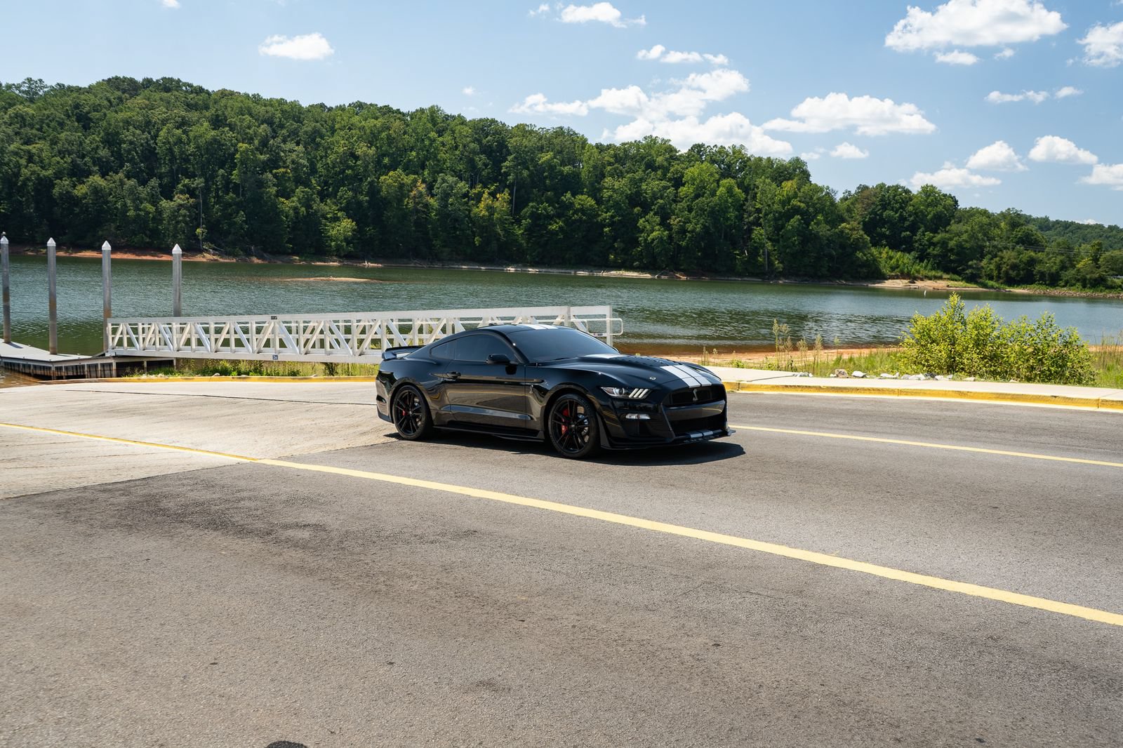 Used 2021 Ford Mustang Shelby GT500 w/ Technology Package RWD image 35