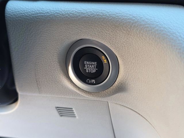 Used 2024 Chrysler Pacifica Limited image 40