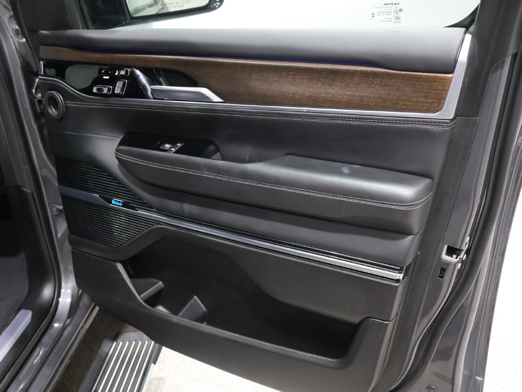 Used 2023 Jeep Grand Wagoneer 4WD image 25