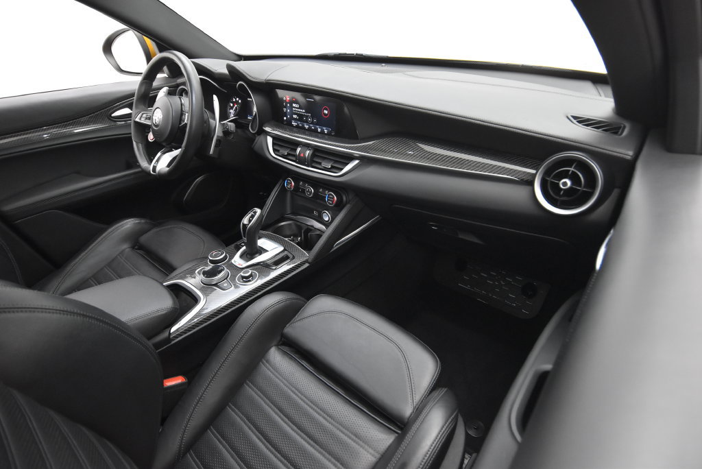 Used 2022 Alfa Romeo Stelvio Quadrifoglio w/ Active Assist Plus Package AWD/4WD image 38