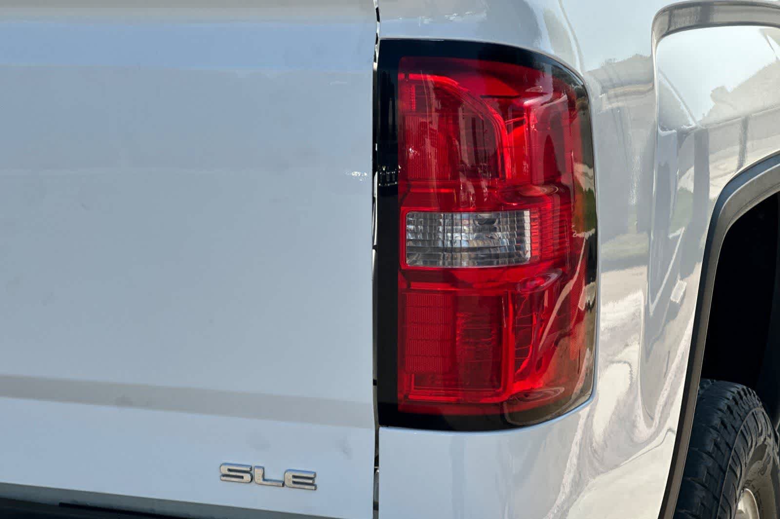 Used 2016 GMC Sierra 2500 SLE w/ SLE Preferred Package AWD/4WD image 32