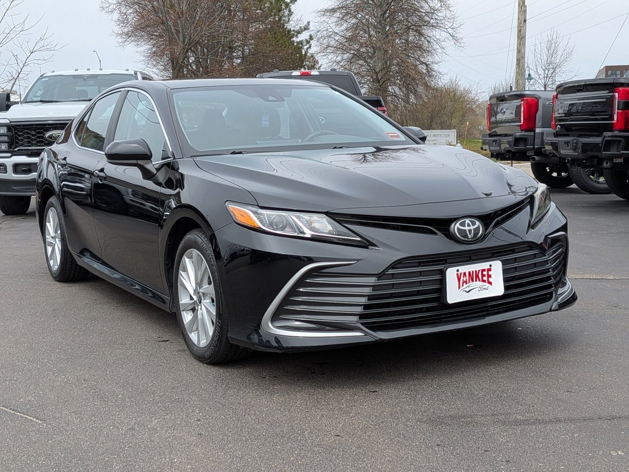 Used 2021 Toyota Camry LE w/ Carpet Mat Package (TMS) AWD/4WD image 30
