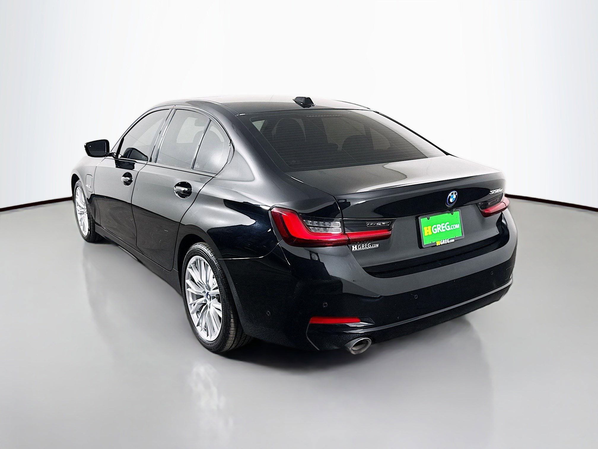 Used 2023 BMW 330e w/ Premium Package image 7