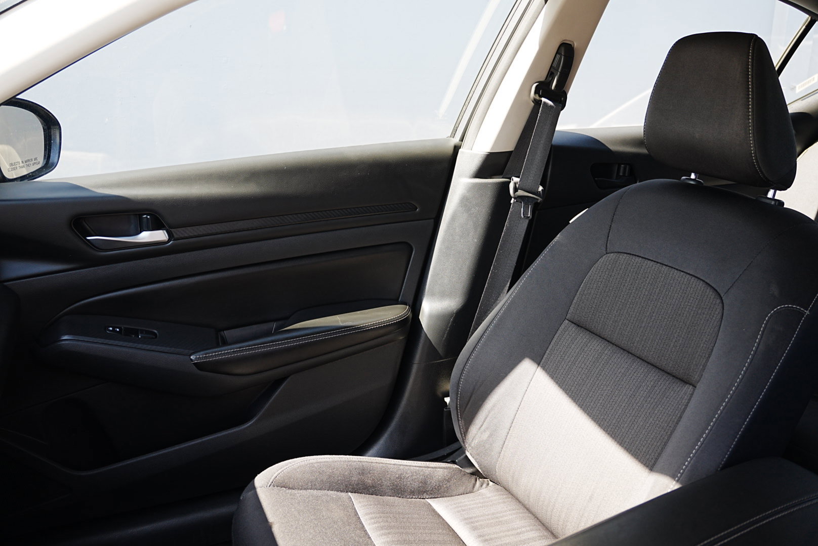 Used 2024 Nissan Altima 2.5 SV image 11