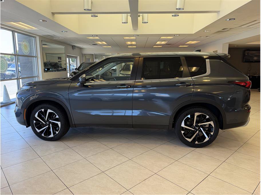 Used 2024 Mitsubishi Outlander FWD image 8
