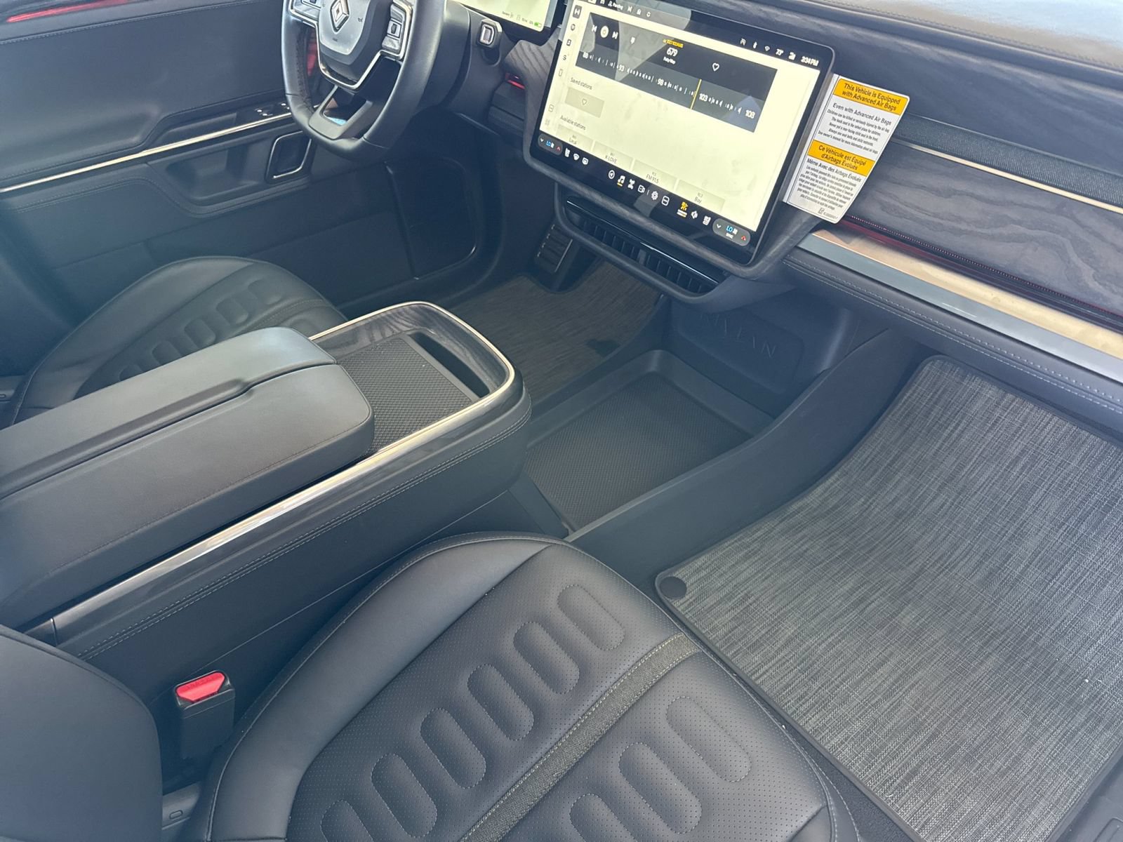 Used 2022 Rivian R1S Launch Edition AWD/4WD image 18