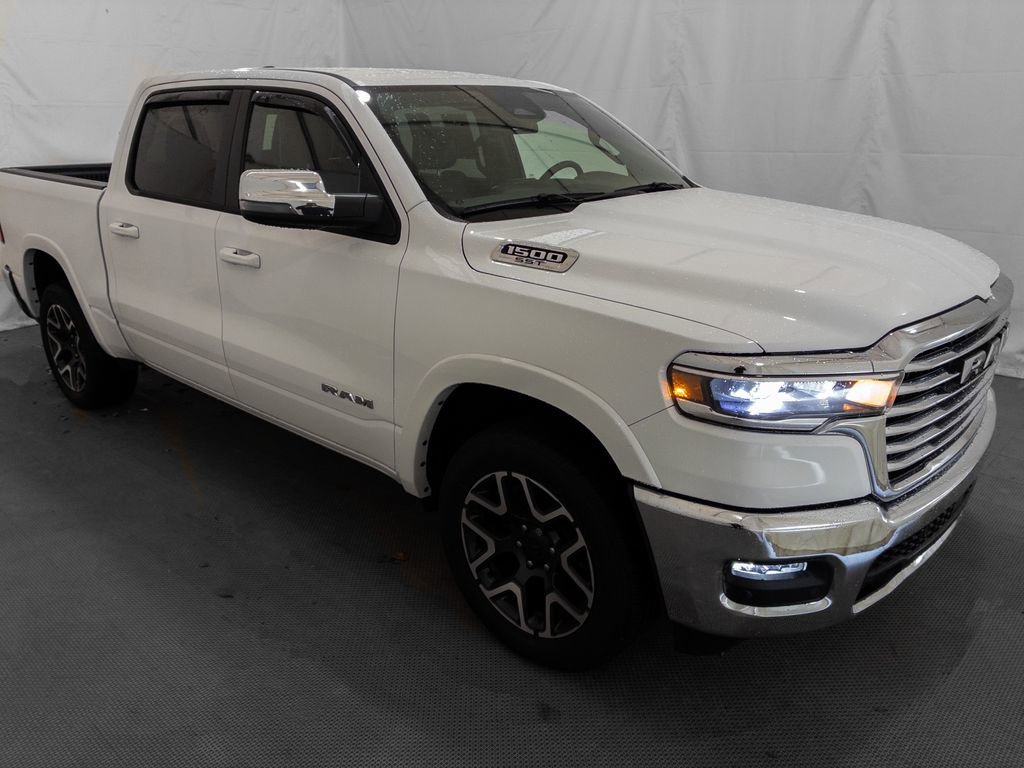 Used 2025 RAM 1500 Laramie AWD/4WD image 10