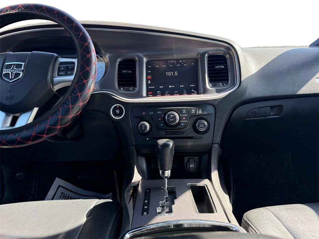 Used 2014 Dodge Charger R/T image 11