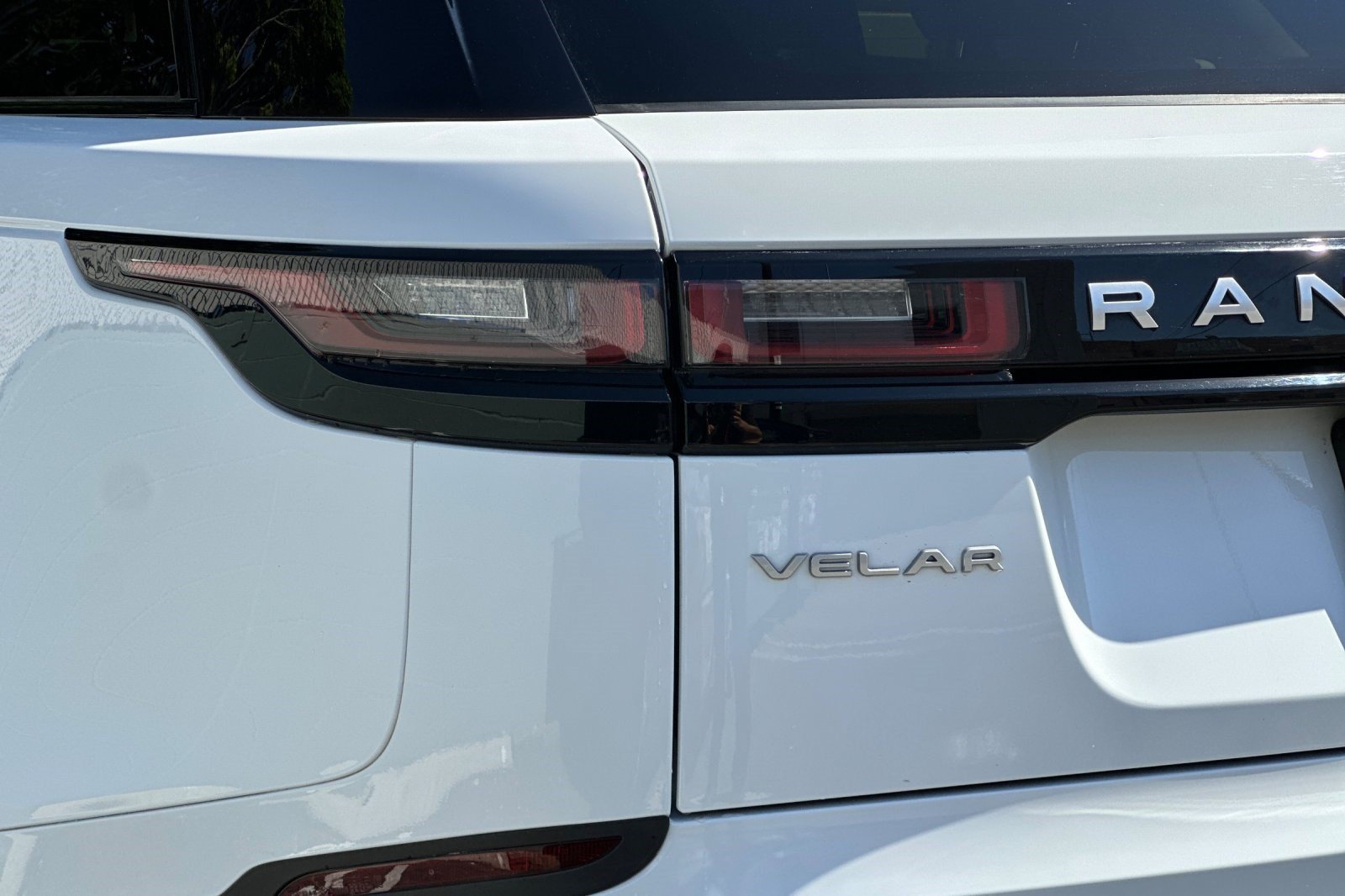 Used 2023 Land Rover Range Rover Velar S AWD/4WD image 29