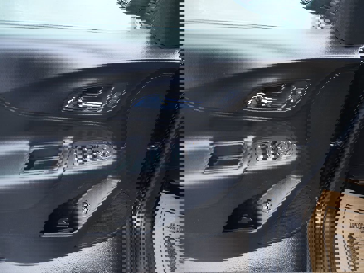 Used 2019 Chevrolet Equinox LT image 18