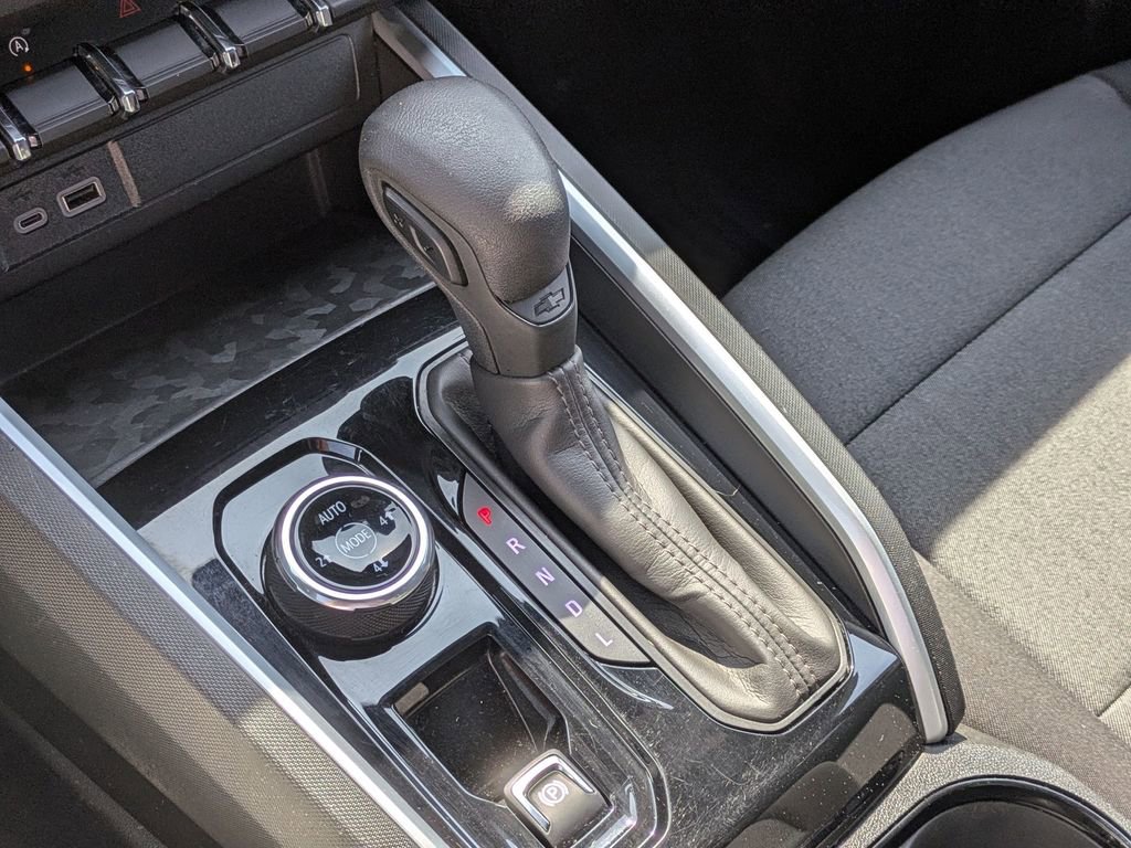 Used 2023 Chevrolet Colorado Trail Boss AWD/4WD image 23