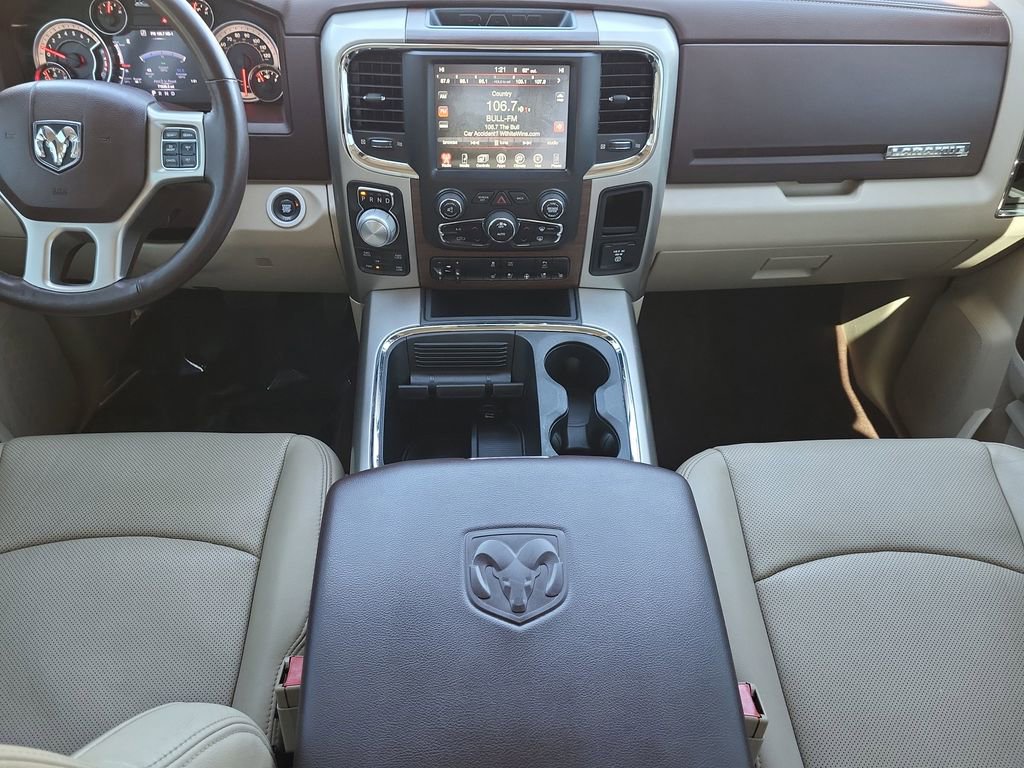 Used 2017 RAM 1500 Laramie AWD/4WD image 9