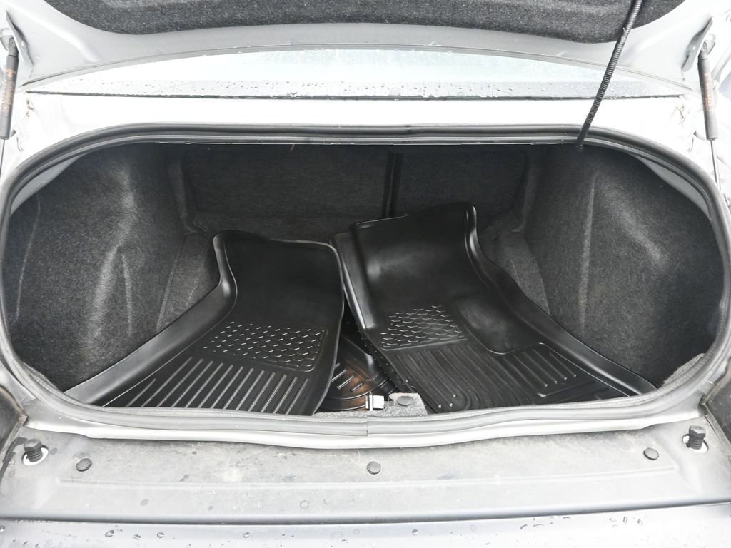 Used 2023 Dodge Challenger R/T w/ Performance Handling Group image 32