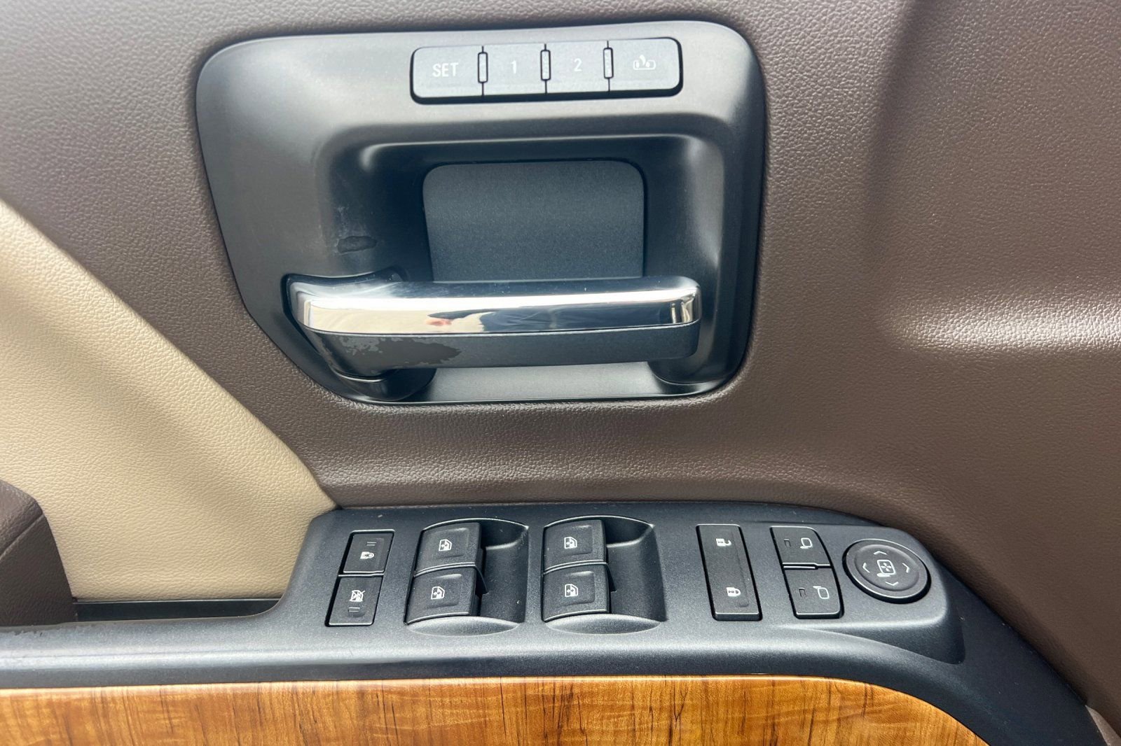 Used 2015 GMC Sierra 2500 SLT w/ Duramax Plus Package image 8