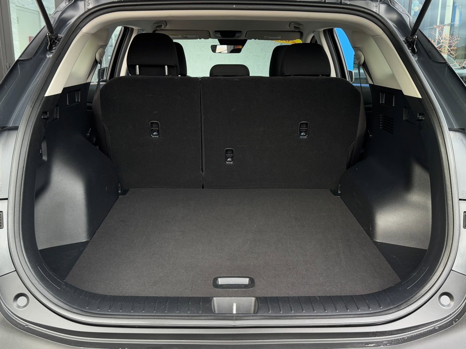 Used 2024 Kia Sportage LX image 24