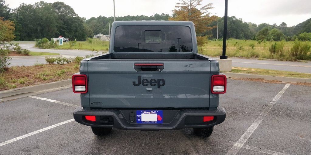 New 2025 Jeep Gladiator Sport image 18