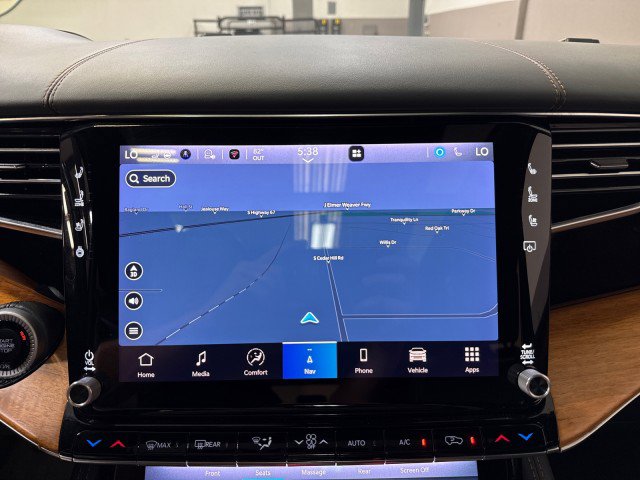 Used 2022 Jeep Grand Wagoneer Series II w/ Premium Group II image 30