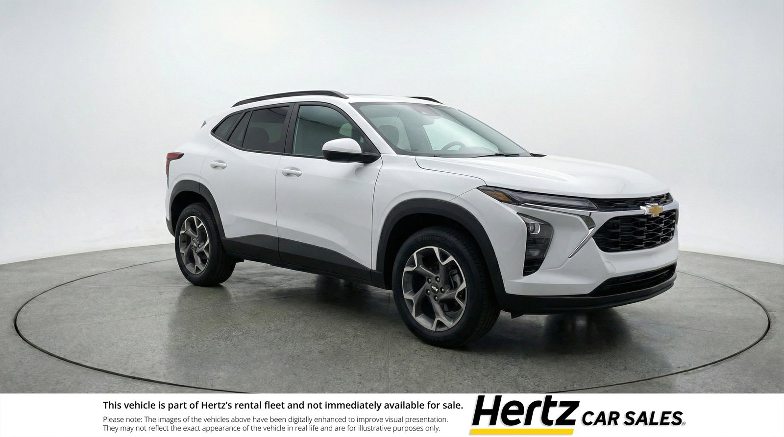 Used 2025 Chevrolet Trax LT FWD image 1