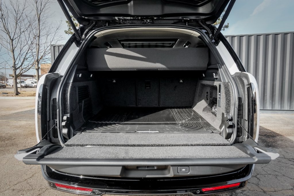 New 2025 Land Rover Range Rover SE image 8