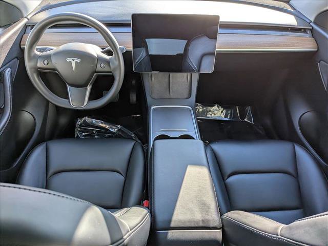 Used 2022 Tesla Model Y Long Range image 19