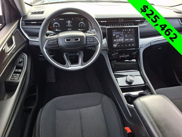 Certified 2023 Jeep Grand Cherokee Laredo image 11