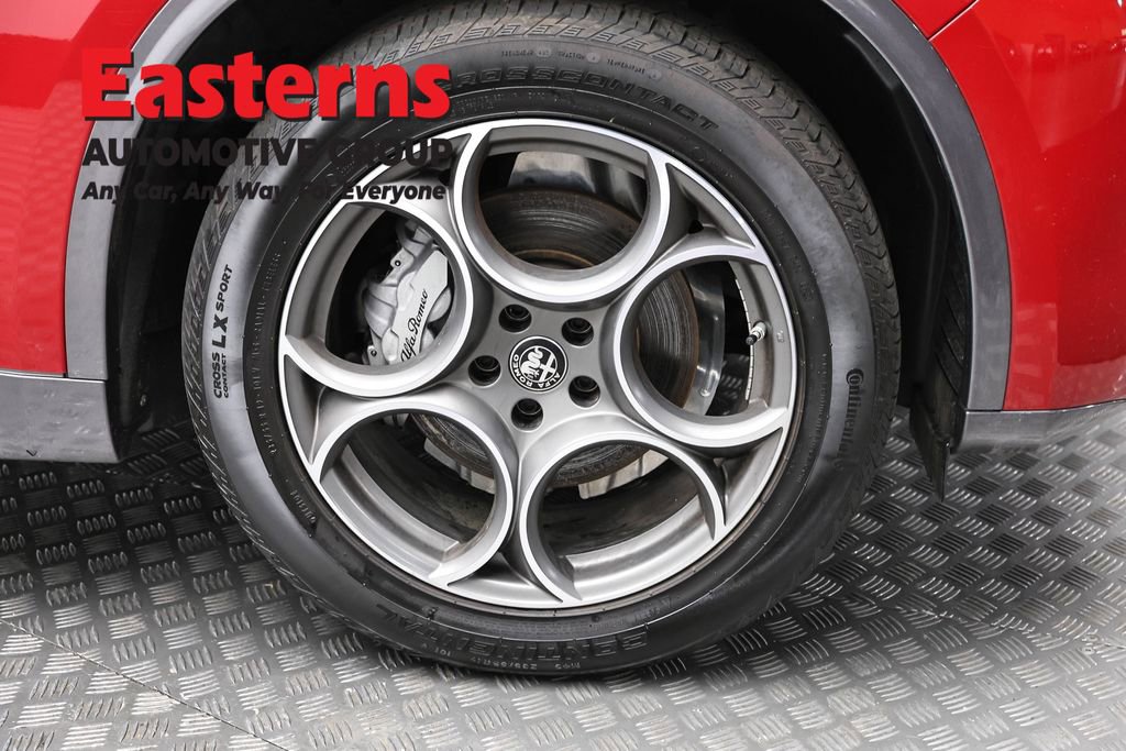 Used 2024 Alfa Romeo Stelvio Ti w/ Active Assist Plus Package AWD/4WD image 31