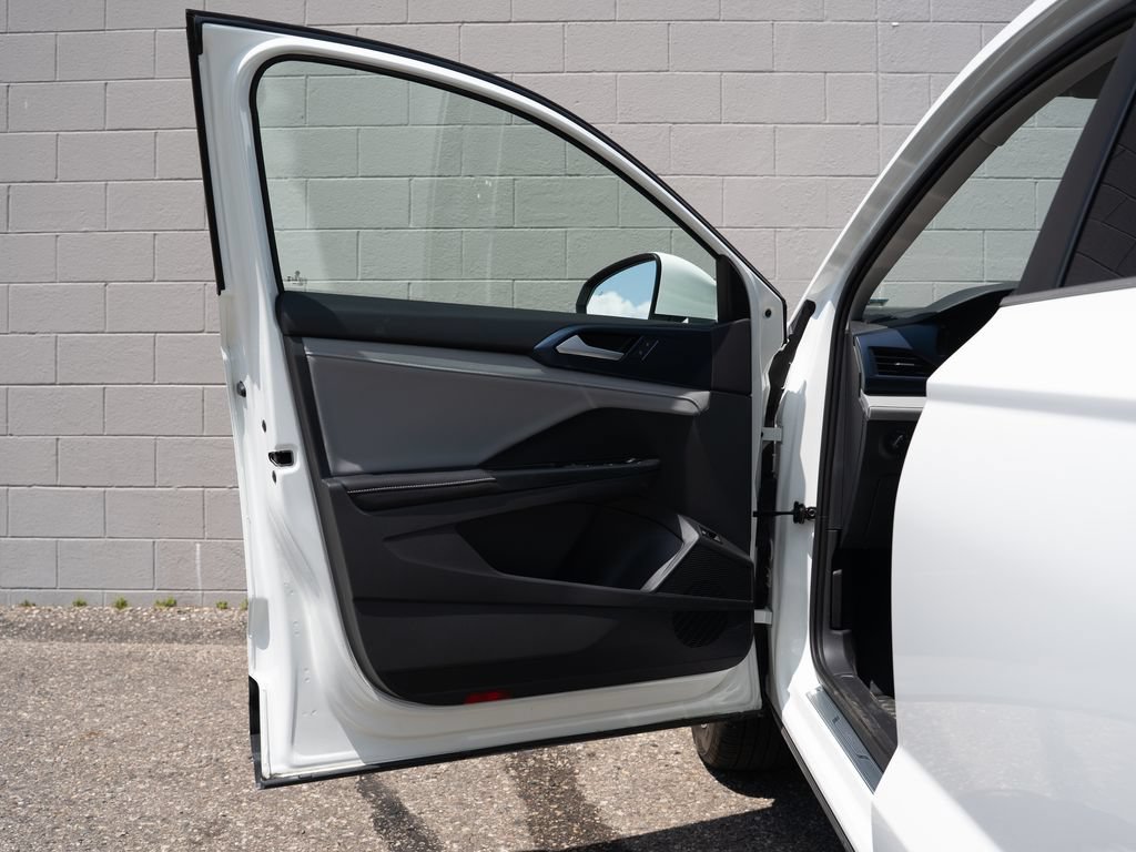 Certified 2023 Volkswagen Taos S FWD image 15