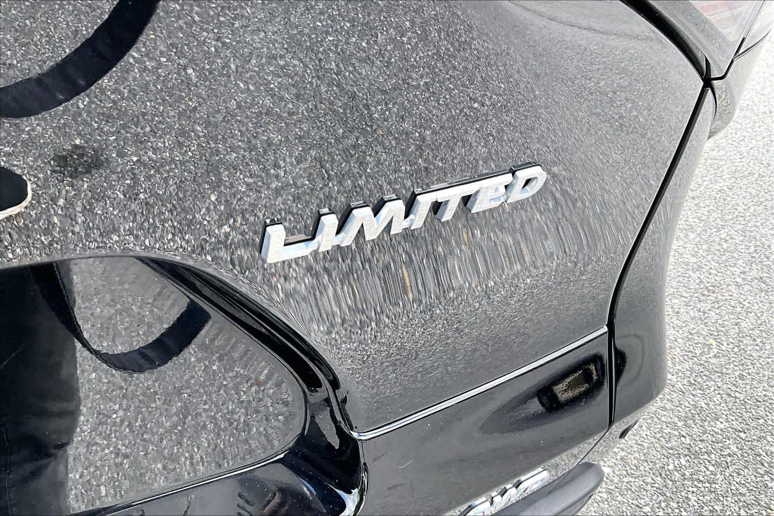 Used 2023 Toyota bZ4X AWD image 9