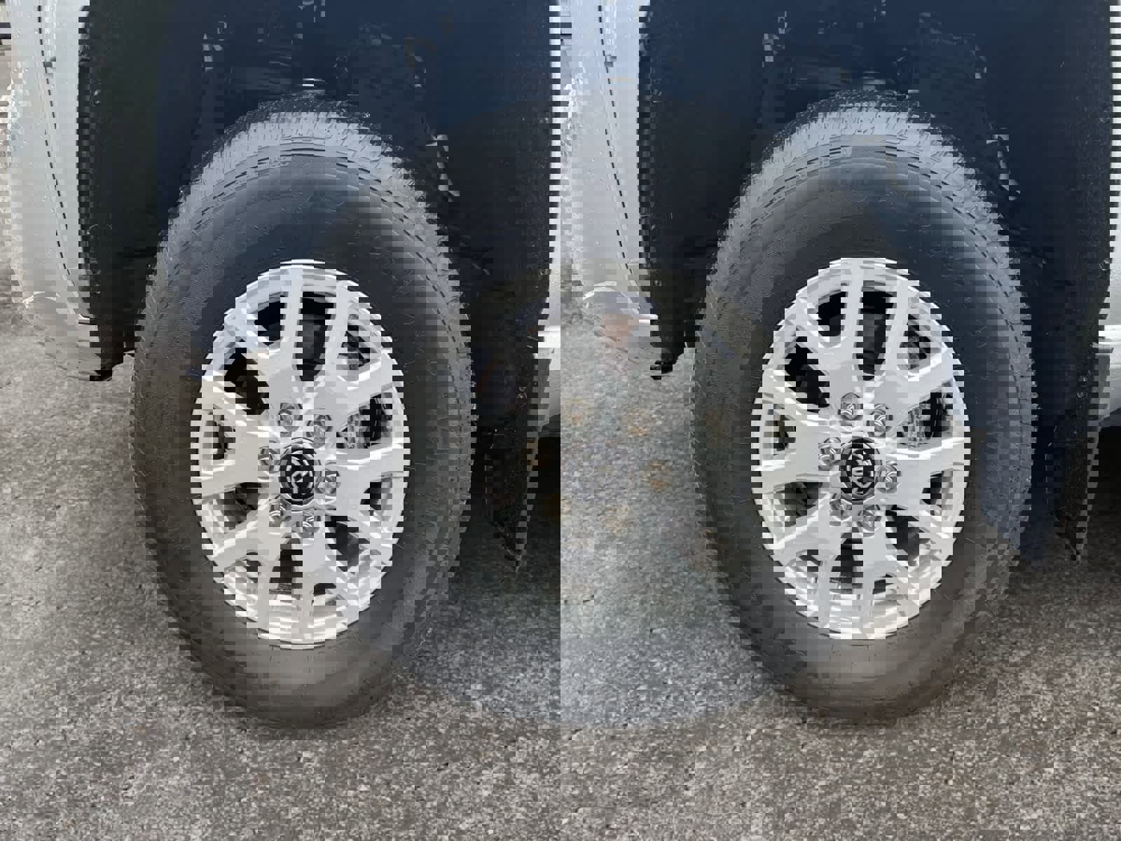 Used 2024 Toyota Tacoma SR image 12