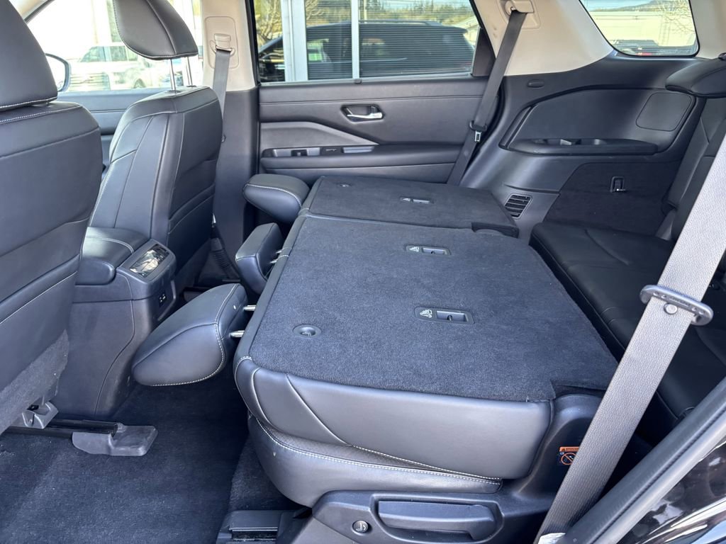 Used 2022 Nissan Pathfinder SL w/ Cargo Package image 28