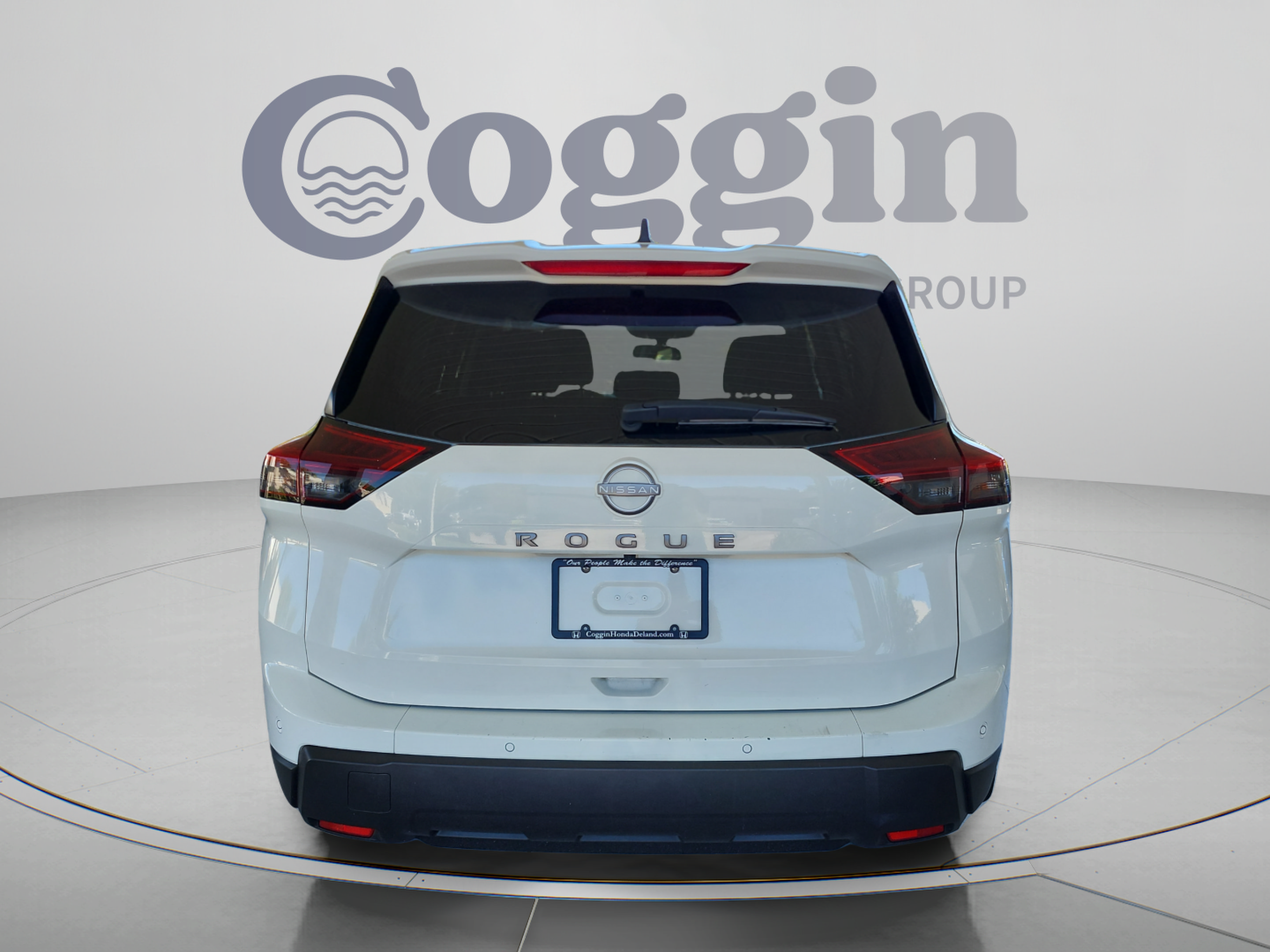 Used 2024 Nissan Rogue S FWD image 4