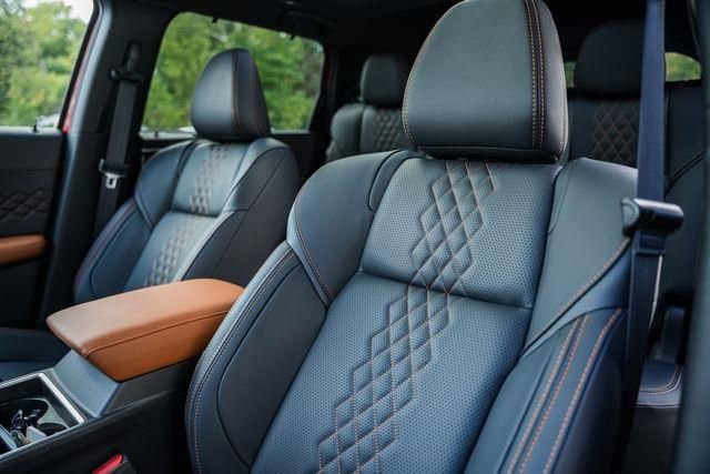 New 2025 Mitsubishi Outlander SEL image 38