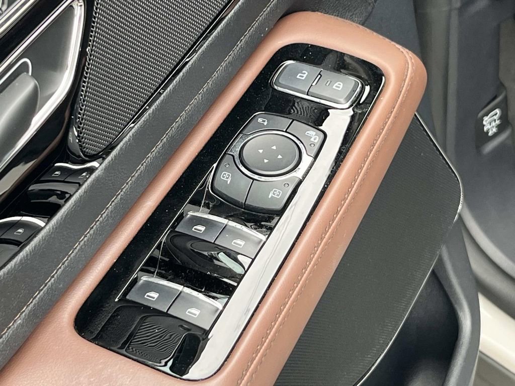 Used 2025 Lincoln Aviator Reserve w/ Illumination Package AWD/4WD image 26