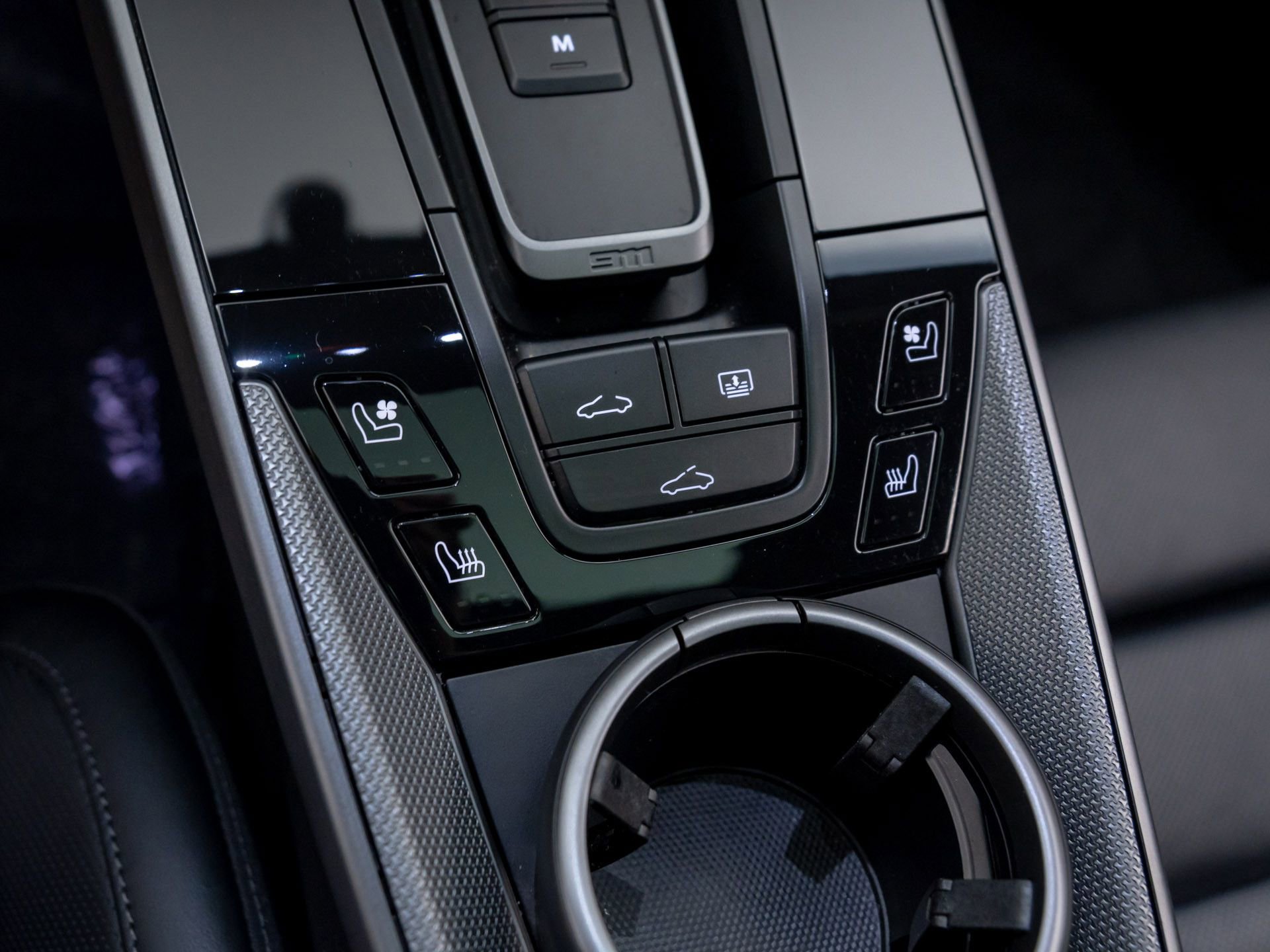 Certified 2024 Porsche 911 Carrera RWD image 19